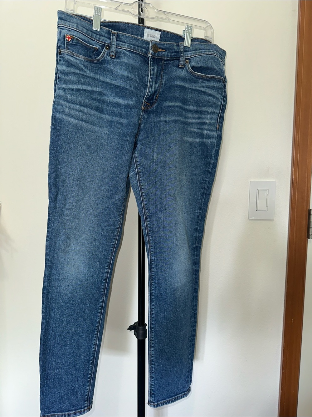 Hudson Jeans Women's Krista Super Skinny Jeans in Medium Blue Wash size 32